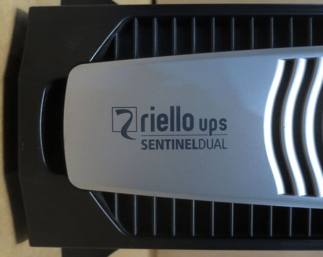 Riello Sentinel Dual UPS SDU 6000 A7 PDIST 6000W 6kVA 8x C13 2x C19 ex VAT