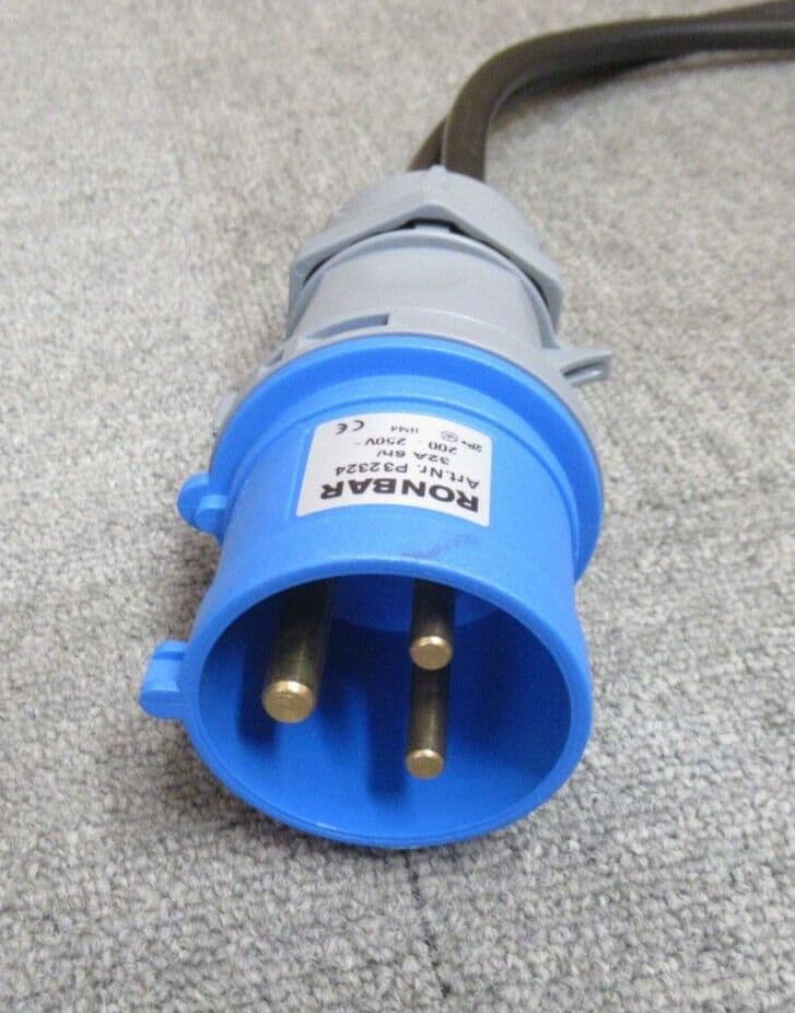 Ronbar 32A 6H IP44 250V 3Pin Industrial Plug Male To 2 Female 1M