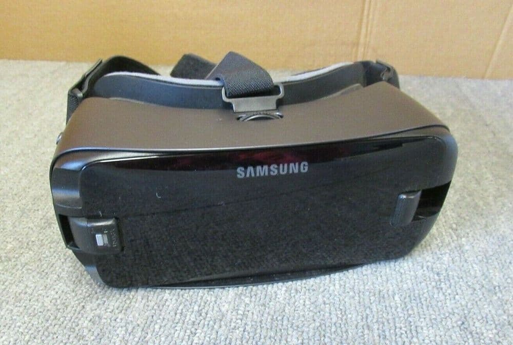 Samsung Gear VR SM-R325 Smartphone Virtual Reality Glasses Without Remote