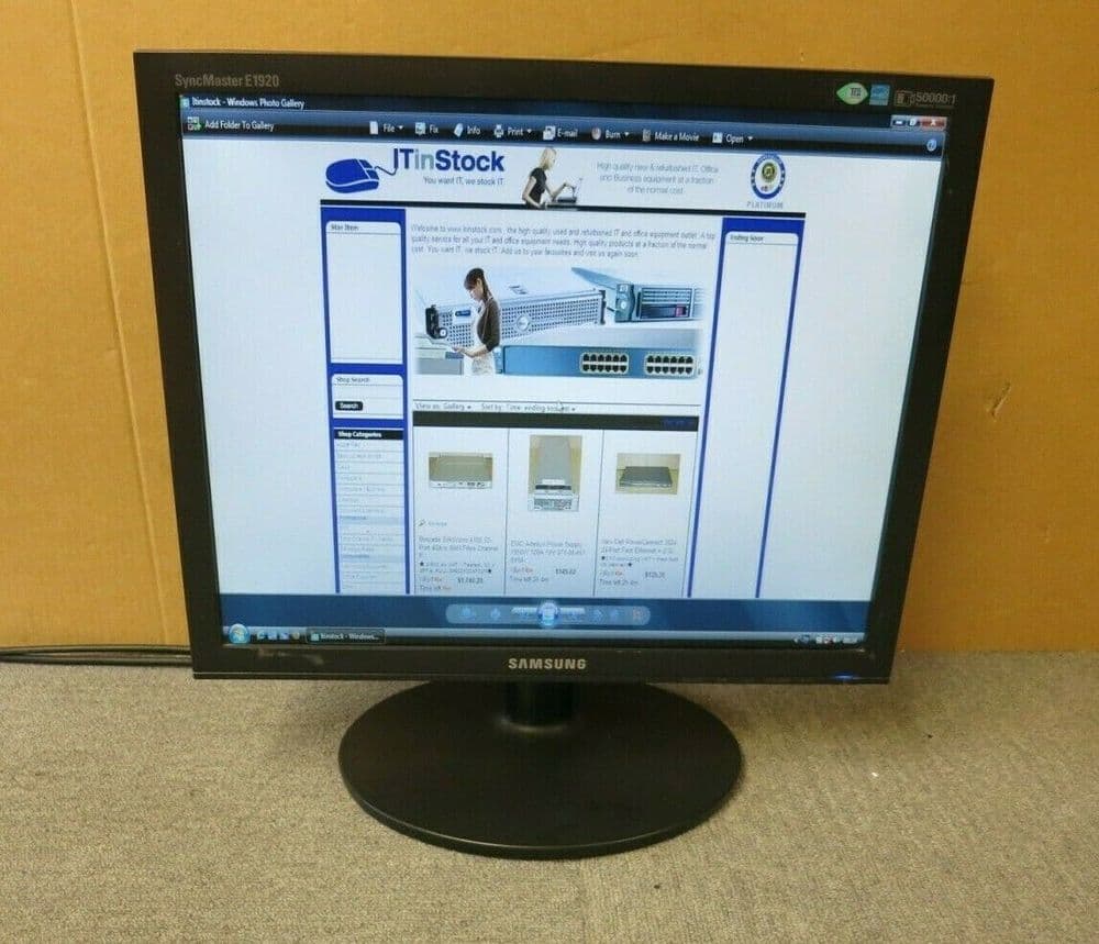 Samsung SyncMaster E1920NR LS19CLASBUEN Black 19" LCD TFT Monitor VGA