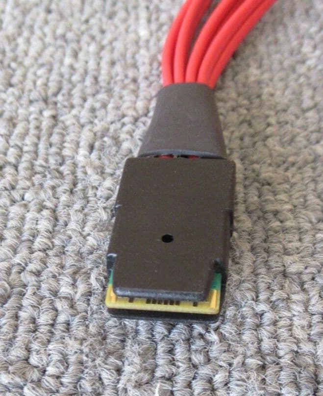 StarTech com 1M SFF8087 to 4x SATA Internal MiniSAS To SATA Red