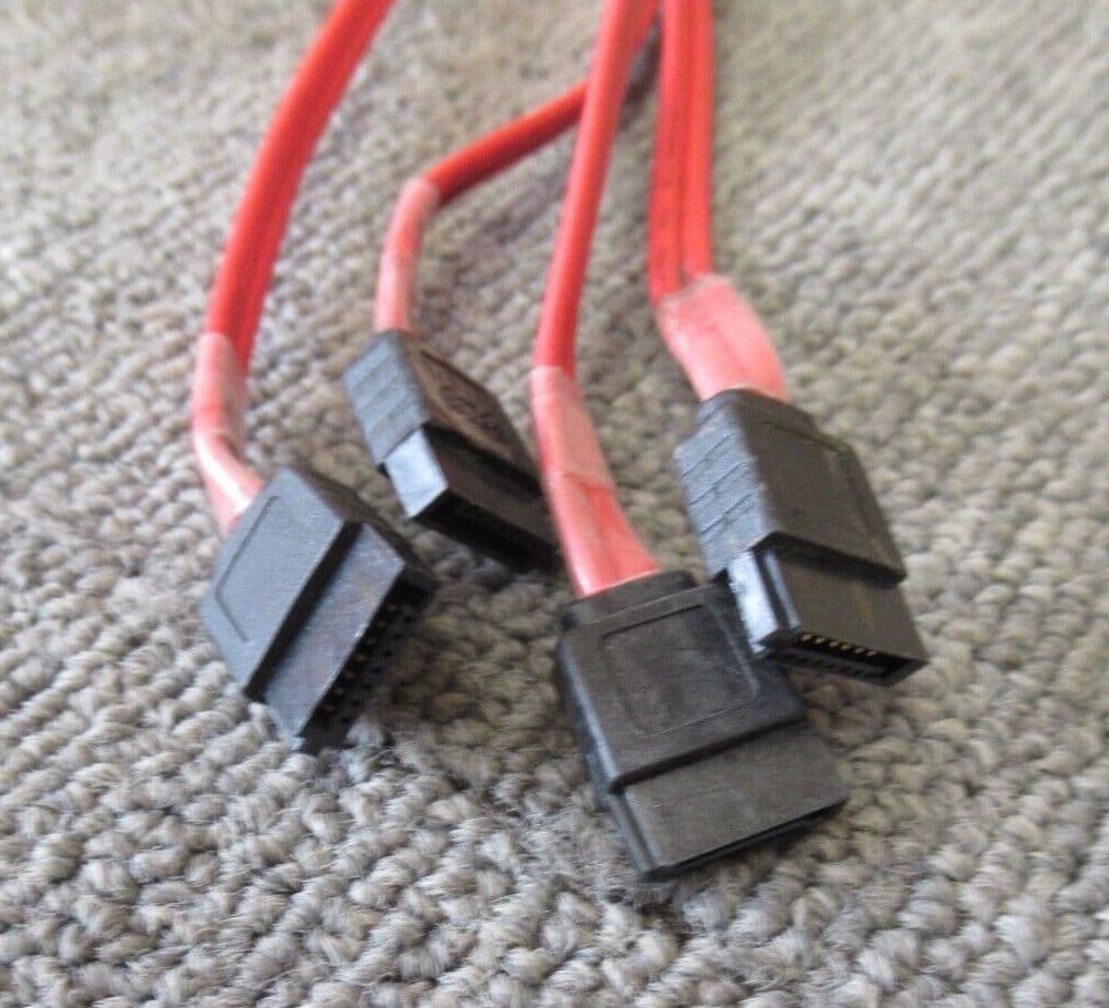 StarTech com 1M SFF8087 to 4x SATA Internal MiniSAS To SATA Red