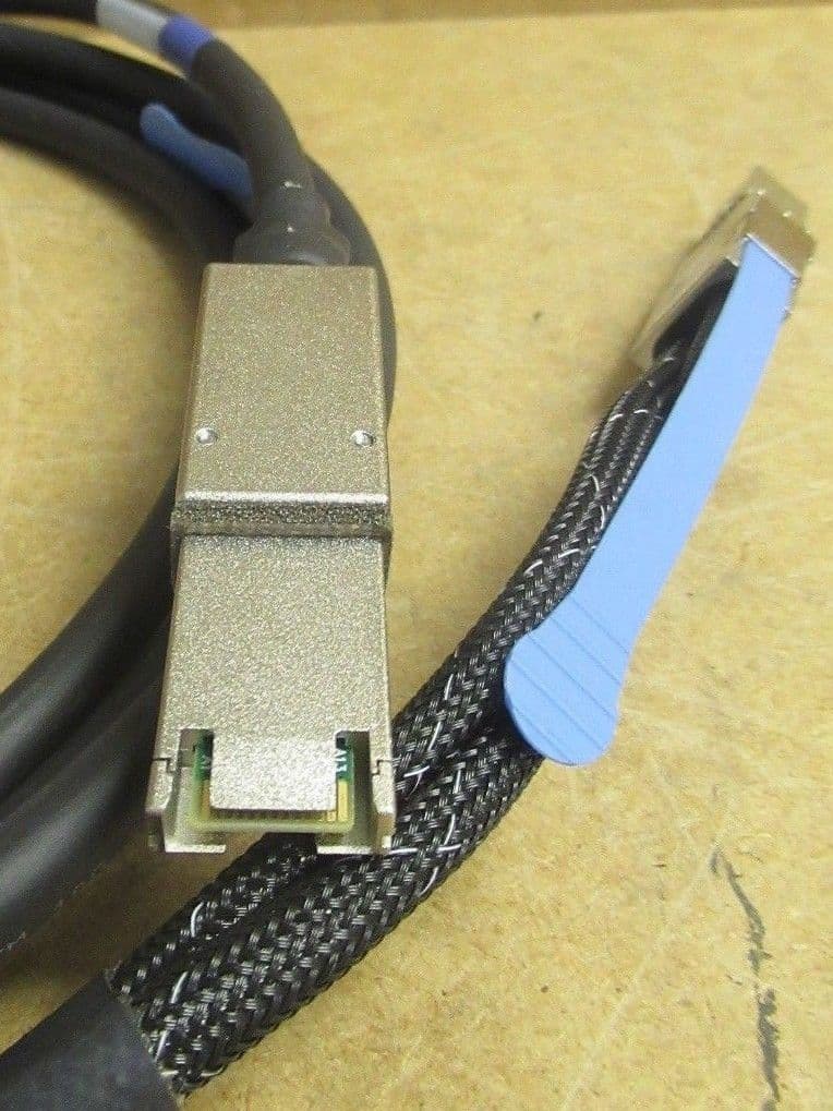 Sun Oracle 3M Mini SAS to Mini SAS HD Cable SFF-808 To SFF-8644 7023009