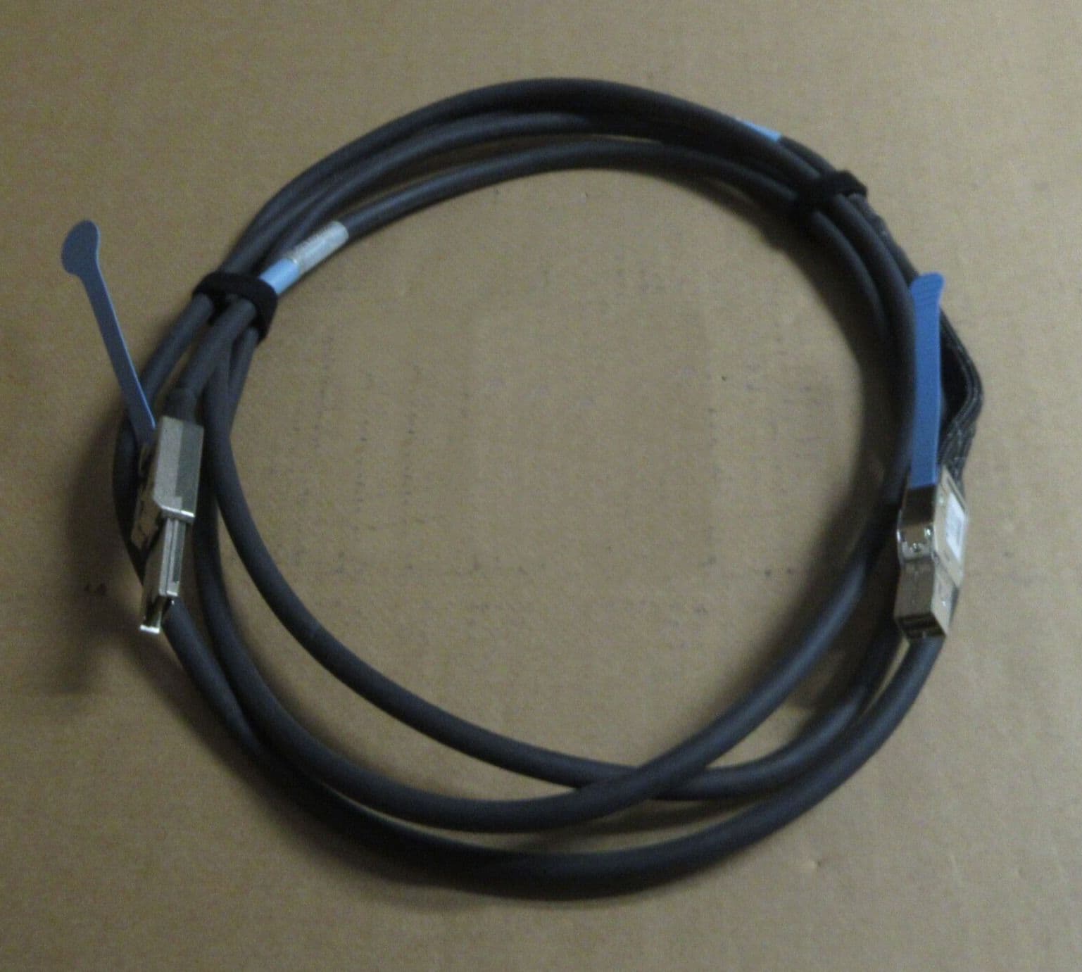 Sun Oracle 3M Mini SAS to Mini SAS HD Cable SFF-8808 To SFF-8644 7023009