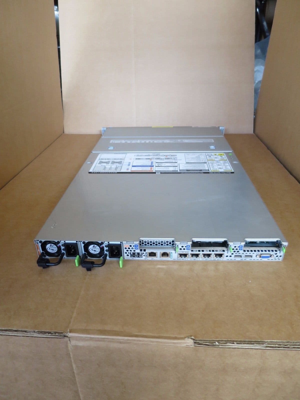 SUN ORACLE 超高性能サーバー DualXeon36c72t 64GB Sun Oracle X7-2L CTO 2U Server Up to 2x Xeon Scalable CPU 24