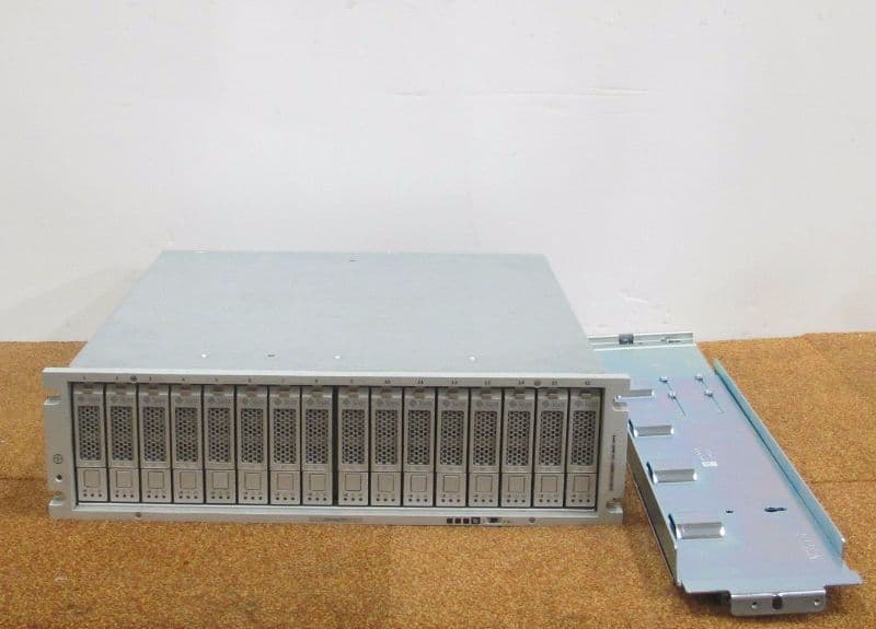 Sun Storagetek CSM200EU 16 Bay Fibre Channel Array 16 x 300GB 15K 594