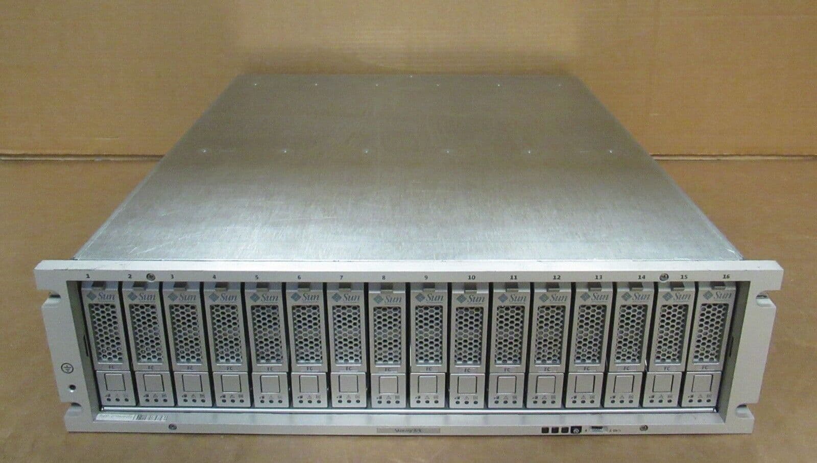 Sun StorageTek CSM200-EU 16x 146GB HDD Expansion Disk Array 2x Sun ...