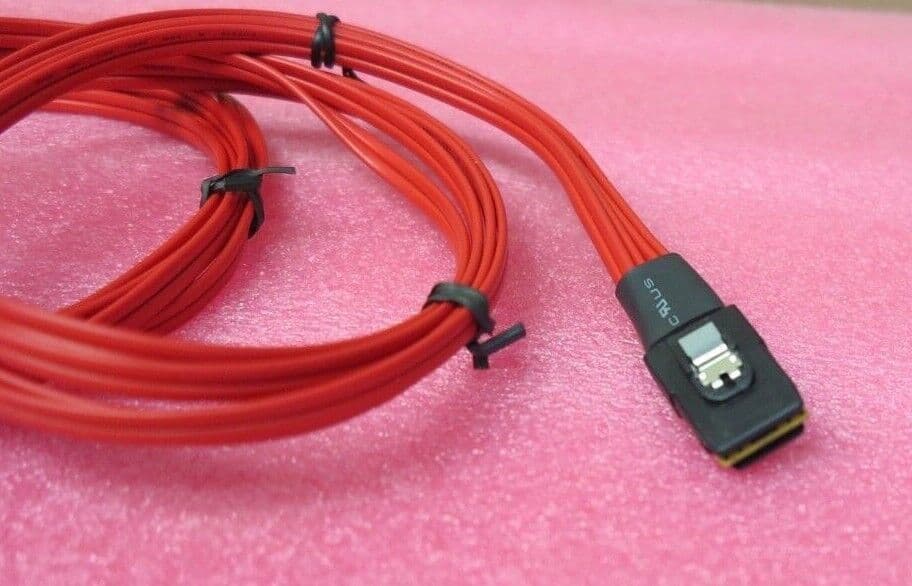 Supermicro MiniSAS SFF8087 To 4 x SATA Server 100cm Cable