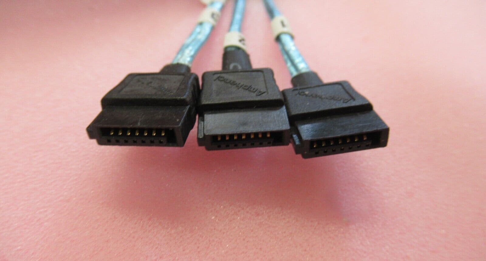 Supermicro Server SATA 3Cable TriCable Bundle 6017B0228205