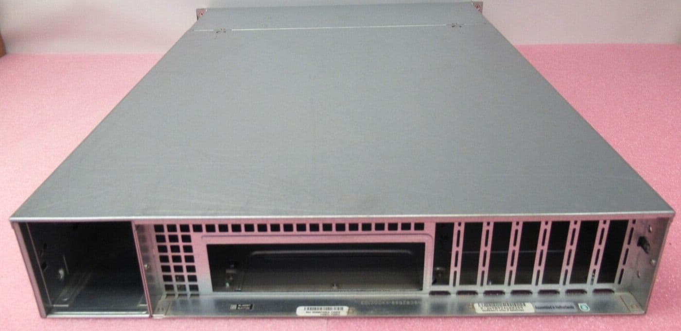 Supermicro SuperChassis CSE-826 12 x 3 5