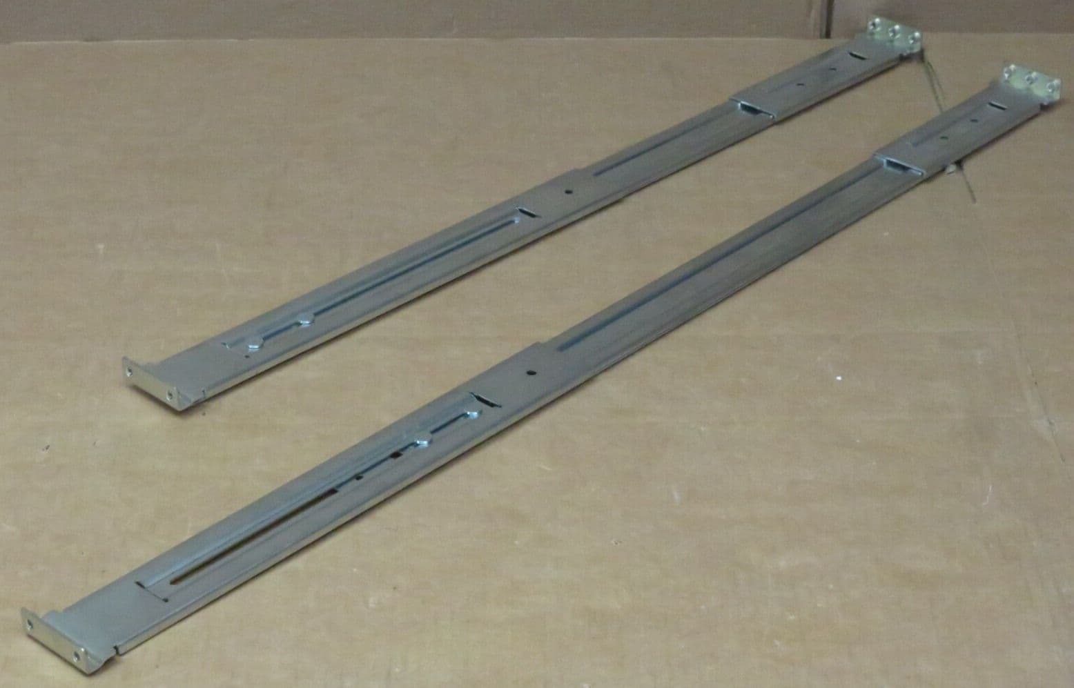 Universal 1U Server Rackmount Rail Pair 24