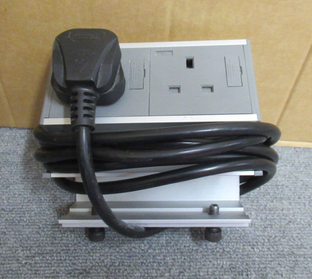 Voltex Desktop Desk Bench Table Mounted Power Sockets 2 UK Sockets To ...