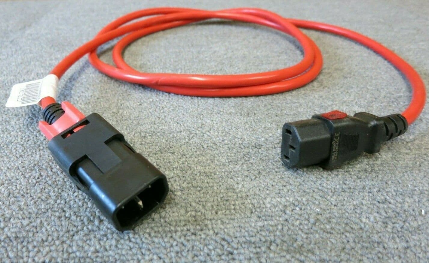Zonit zLockzC1417aC132mRD IEC Dual Locking Cable 2M Red C14 To C13