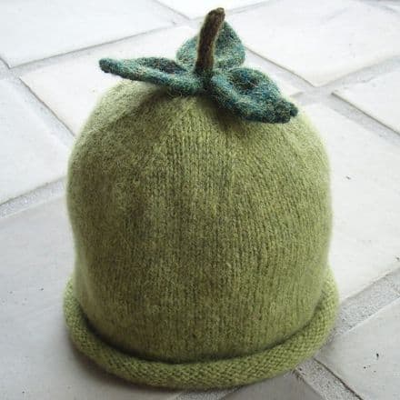 Apple Hat by Tina Vejlø Andersen - Kastaniestrik