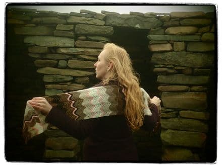 Auld Shell Scarf - Alison Rendall