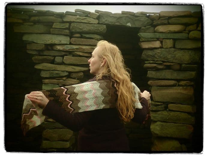 Auld Shell Scarf - Alison Rendall