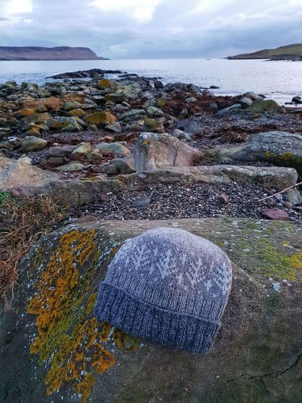 BIttersie Beanie - Janette Budge