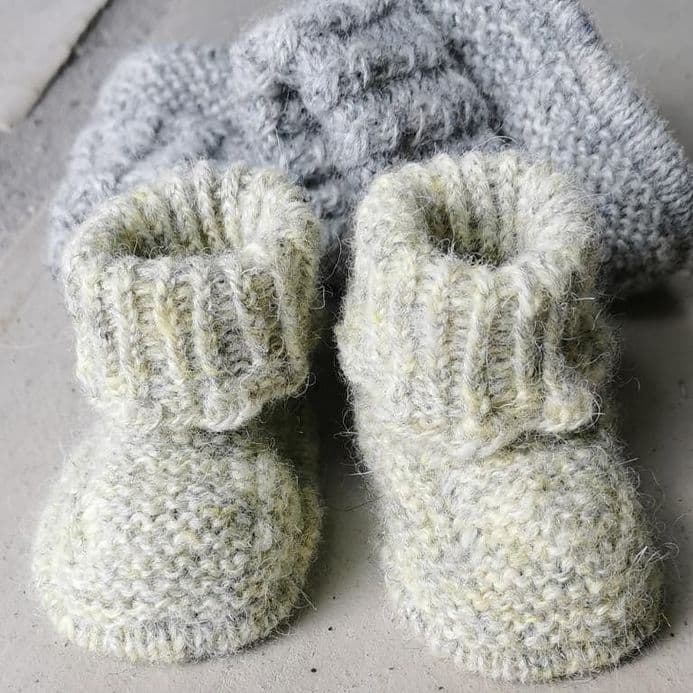 Booties by Tina Vejlø Andersen - Kastaniestrik