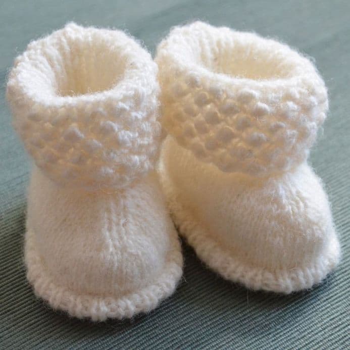 Cauliflower Booties - Tina Vejlø Andersen - Kastaniestrik