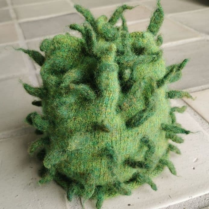 Chestnut Hat by Tina Vejlø Andersen - Kastaniestrik