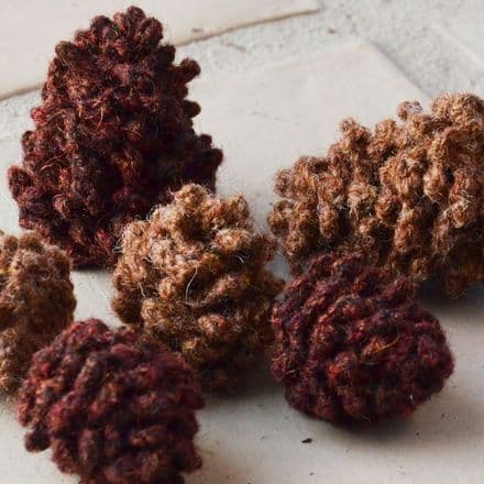 Cones by Tina Vejlø Andersen - Kastaniestrik