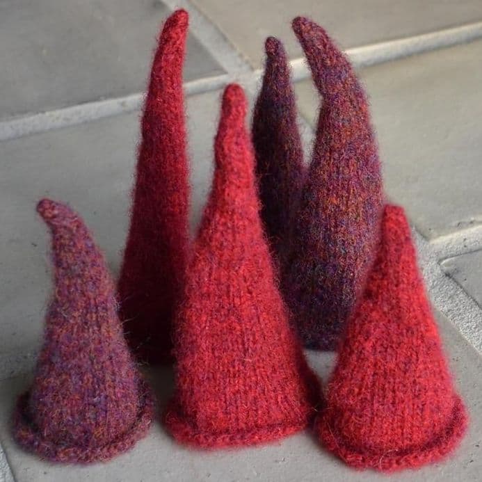 Goblin Cap by Tina Vejlø Andersen - Kastaniestrik