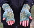 Helleborus Fingerless Mittens - Marion Schlenzka