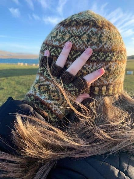 Hoganas Mitts - Wilma Malcolmson