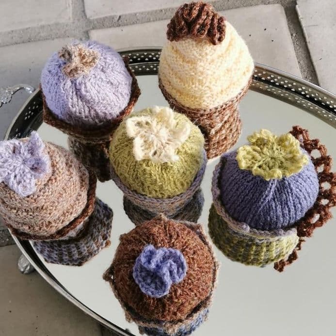 Sweet Cakes by Tina Vejlø Andersen - Kastaniestrik