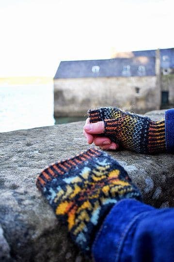 Up-Helly-Aa Wrist Warmers - Nicole Estelle Designs