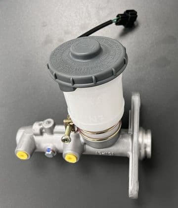 Daihatsu Fourtrak / Rocky 2.8D - F70/F75 (01/1984-04/1993) - Brake Master Cylinder