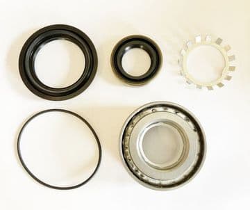 Ford Maverick 2.4 Petrol (R20P-KA24E) (1993-06/1996) - Rear Wheel Bearing & Oil Seal Kit (1 Side)
