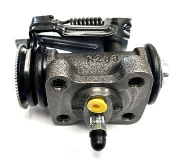 Isuzu NKR77 - 3.0TD - 4JH1TC - 3.5Tonne (2002-2008) - Front of Rear Brake Wheel Cylinder L/H