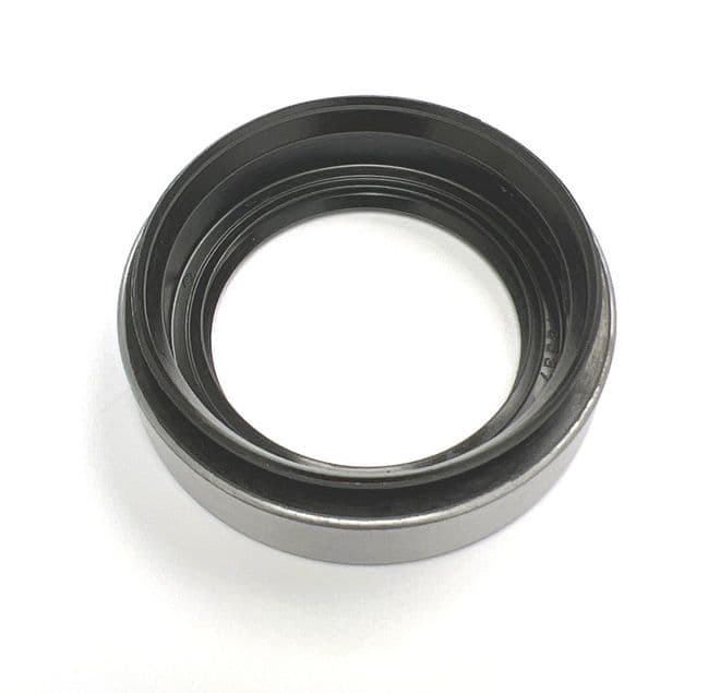 Isuzu Trooper 3.0DTi - UBS73 - 4JX1 (1998-2004) - Rear Wheel Bearing Oil Seal Outer (ID 48mm)