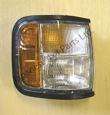 Isuzu Trooper / Bighorn 3.1TD UBS69 - 4JG2 (1992-1998) - Front Corner Side Indicator Lamp R/H