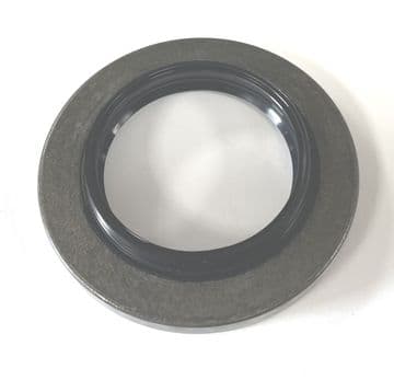 Mitsubishi Canter Fuso FE84P 3.9TDi 6C14 6.5T (2005-11) - Rear Wheel Hub Oil Seal Inner 70mm