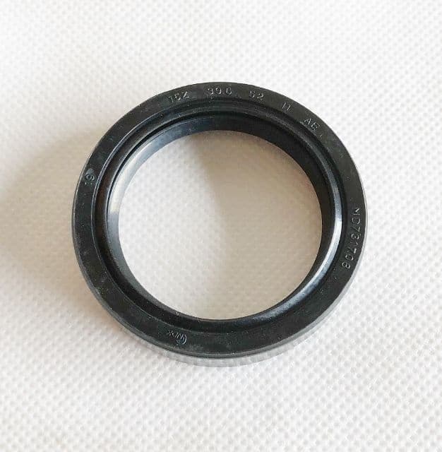 Mitsubishi Delica L300 - 2.5TD - P35W Box/Bus Import - Transfer Box Output Oil Seal Rear 40mm MTM
