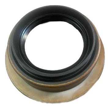Mitsubishi Fuso Canter FEB71 - 7C18D (4P10-T6) 7.5T (2011+) - Rear Differential Pinion Oil Seal
