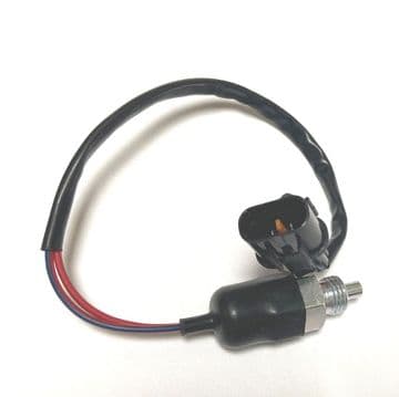 Mitsubishi Shogun 2.5TD - V64/V74 (02/2000-08/2006) - Gearbox Reverse Lamp Light Switch Sensor