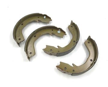 Mitsubishi Shogun 2.5TD - V64/V74 (02/2000-08/2006) - Rear Parking / Handbrake Shoe Set (4)