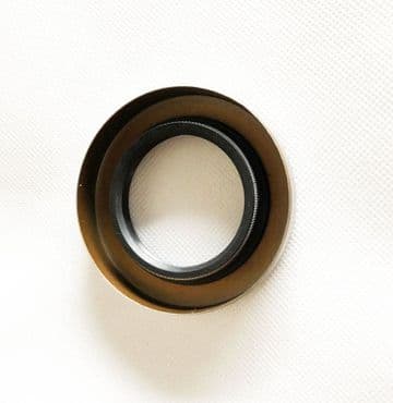 Mitsubishi Shogun Sport 3.0P V6 - 24V - K96 (08/1998+) - Front Diff Pinion Oil Seal (ID - 44mm)
