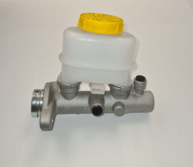 Nissan Navara D22 Pick Up 2.5TD / 2.5Di - 4WD (11/2001+) - Brake Master Cylinder (R/H/D)