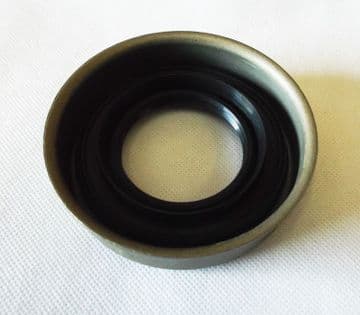 Nissan Navara D22 Pick Up 2.5TD / 2.5Di - 4WD (11/2001+) - Front Upright Knuckle Oil Seal (50mm-ID)
