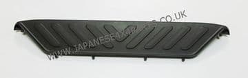 Nissan Navara D40 Pick Up 2.5dCi - YD25DDTi (05/2005+) - Rear Bumper Center Step Lower Plastic
