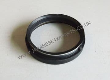 Nissan Patrol Y61 2.8TD - RD28 (10/1997- 02/2000) - Front Stub Axle Swivel Seal Inner (ID 61mm)