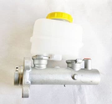 Nissan Patrol Y61 (GR) 3.0DTi - ZD30DDTi (02/2000+) - Brake Master Cylinder (R/H/D)