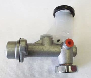 Nissan Patrol Y61 (GR) 3.0DTi - ZD30DDTi (02/2000+) - Clutch Master Cylinder (R/H/D)