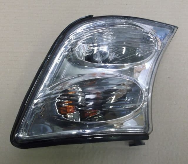 Nissan Patrol Y61 3.0TD - Front Corner Lamp LH (2002+)