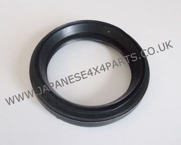 Nissan Patrol Y61 (GR) 3.0DTi - ZD30DDTi (02/2000+) - Front Wheel Bearing Oil Seal (ID 65mm)