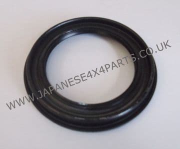 Nissan Pick Up D22 - 2.5TD - TD25 (1998-11/2001) - Front Hub Oil Seal